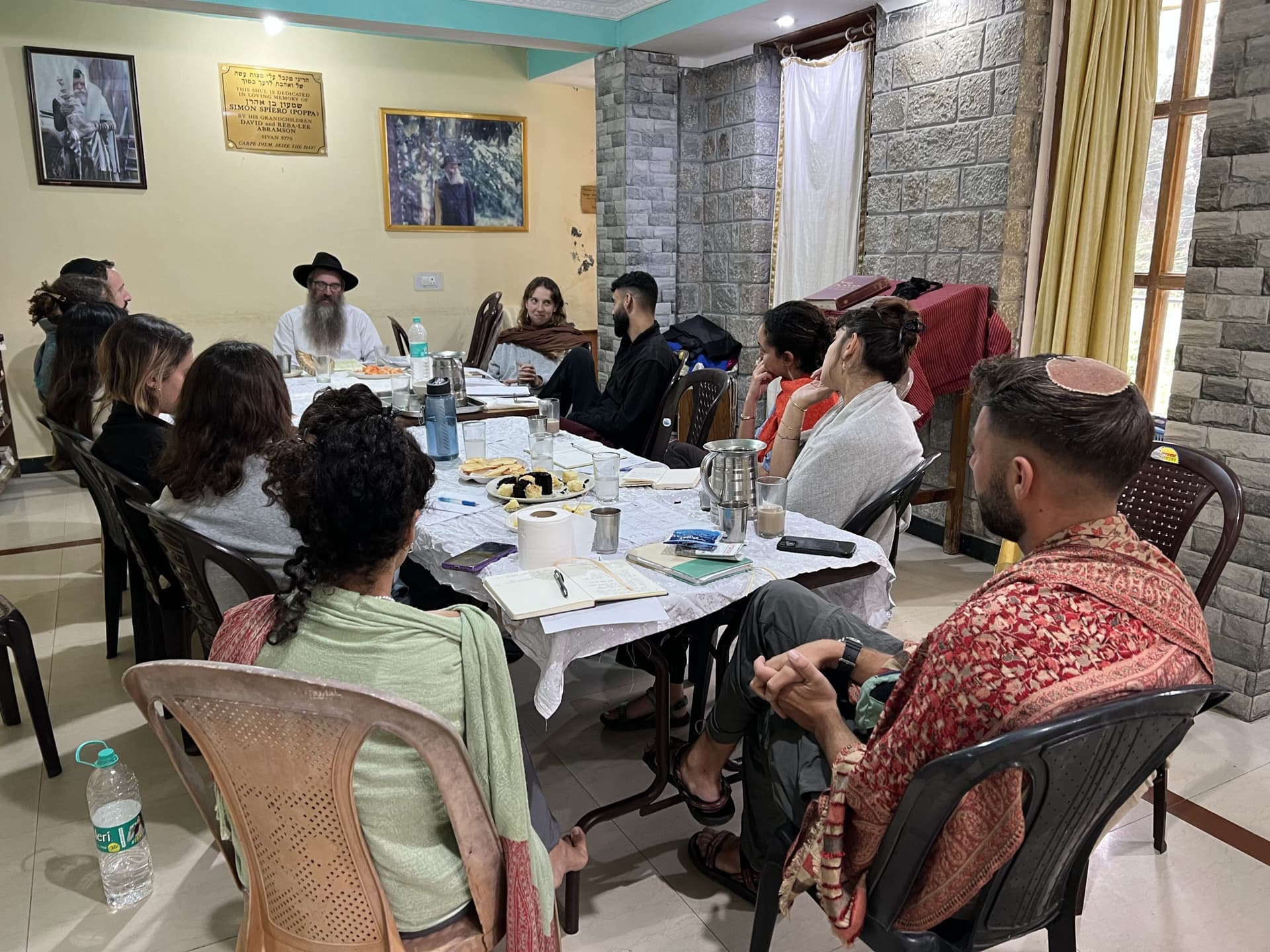 Learning and a farbrengen (Chassidic gathering) at Yichuda